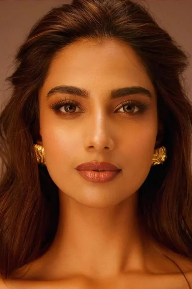 Meenakshi Chaudhary fotoğrafı