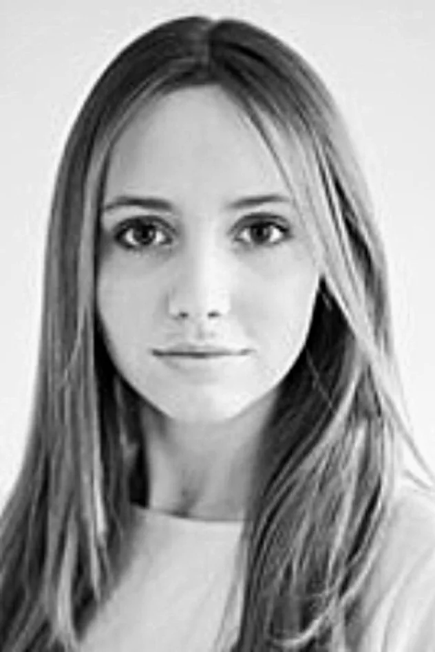 Esme Thompson fotoğrafı