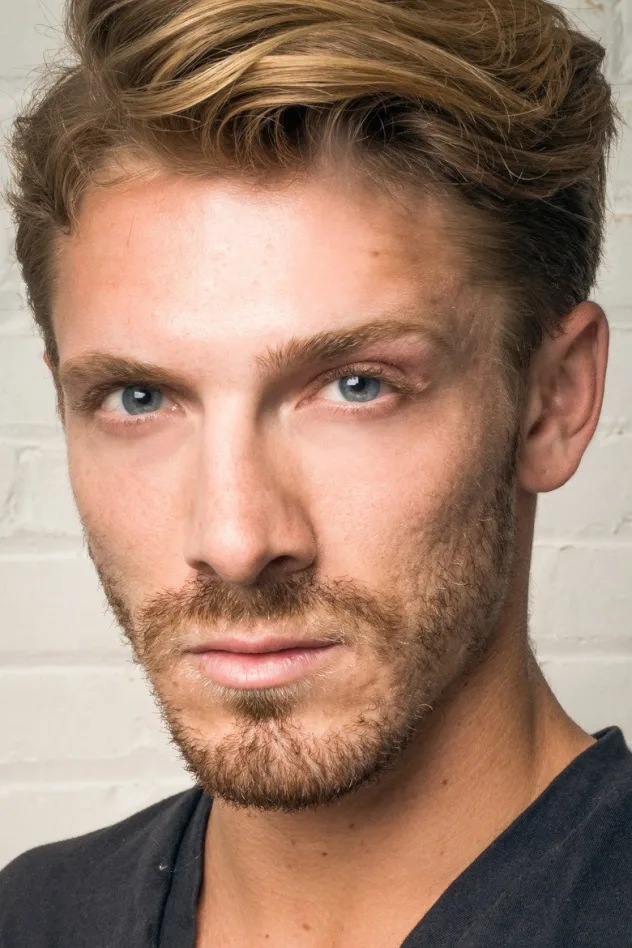 Justin Gerhard fotoğrafı