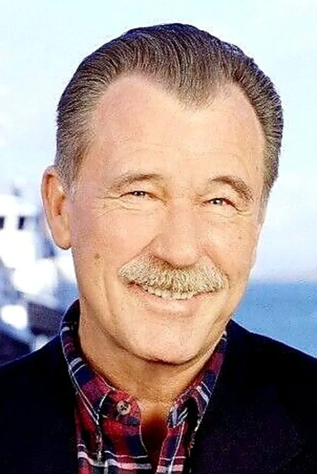 James Gammon fotoğrafı