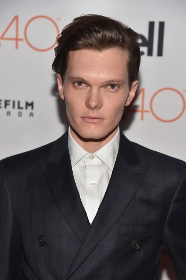 Luke Baines fotoğrafı