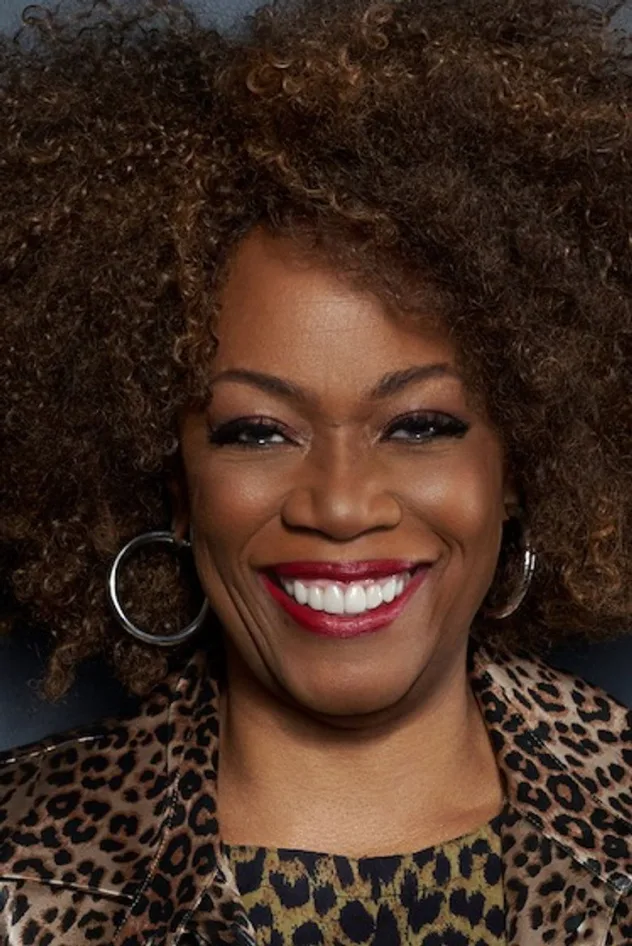 Regina Taylor fotoğrafı