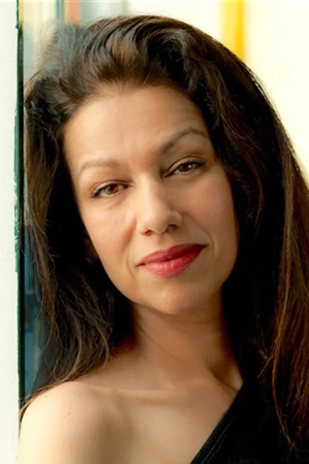 Meriem Serbah fotoğrafı