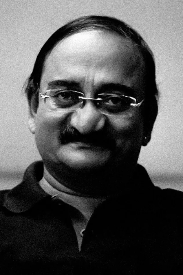 R.S. Shivaji fotoğrafı