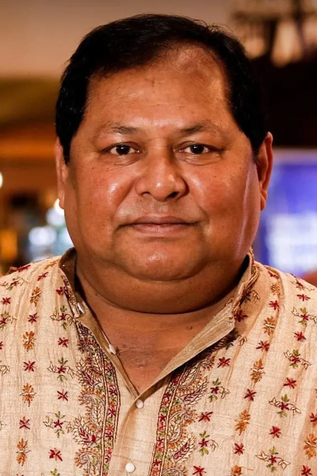 Kharaj Mukherjee fotoğrafı
