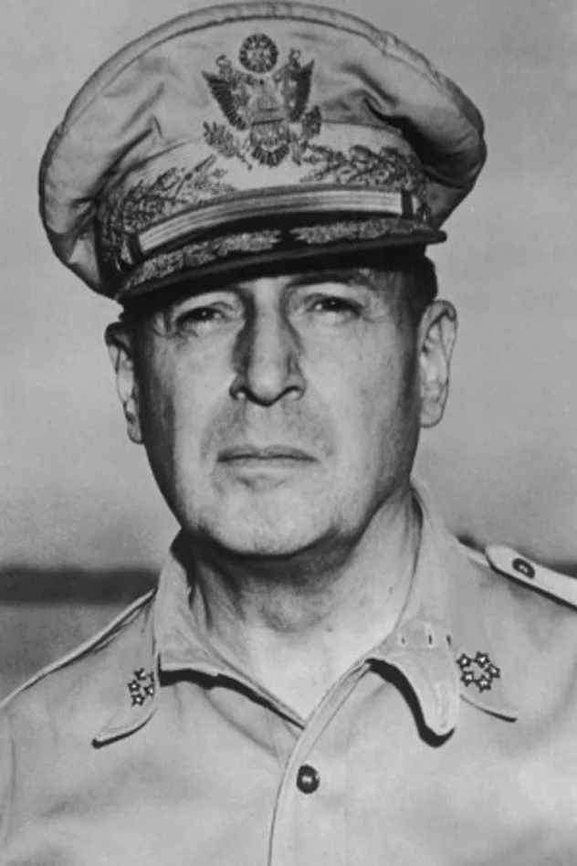 Douglas MacArthur fotoğrafı