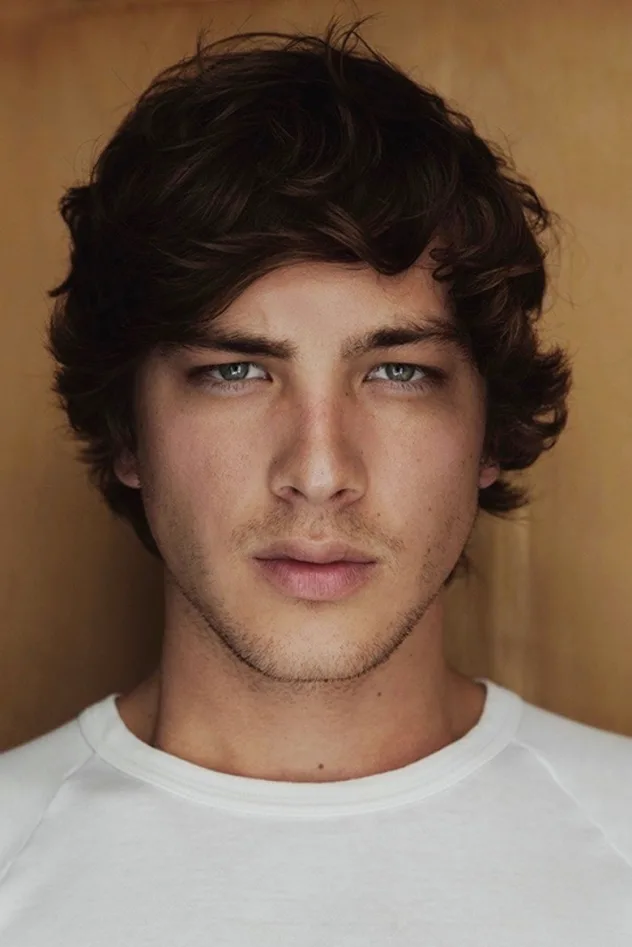 Cody Fern fotoğrafı