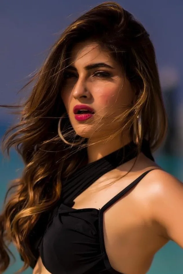 Karishma Sharma fotoğrafı