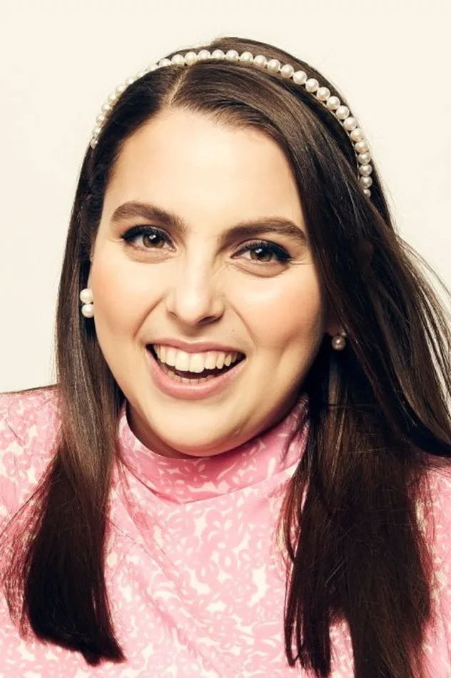 Beanie Feldstein fotoğrafı