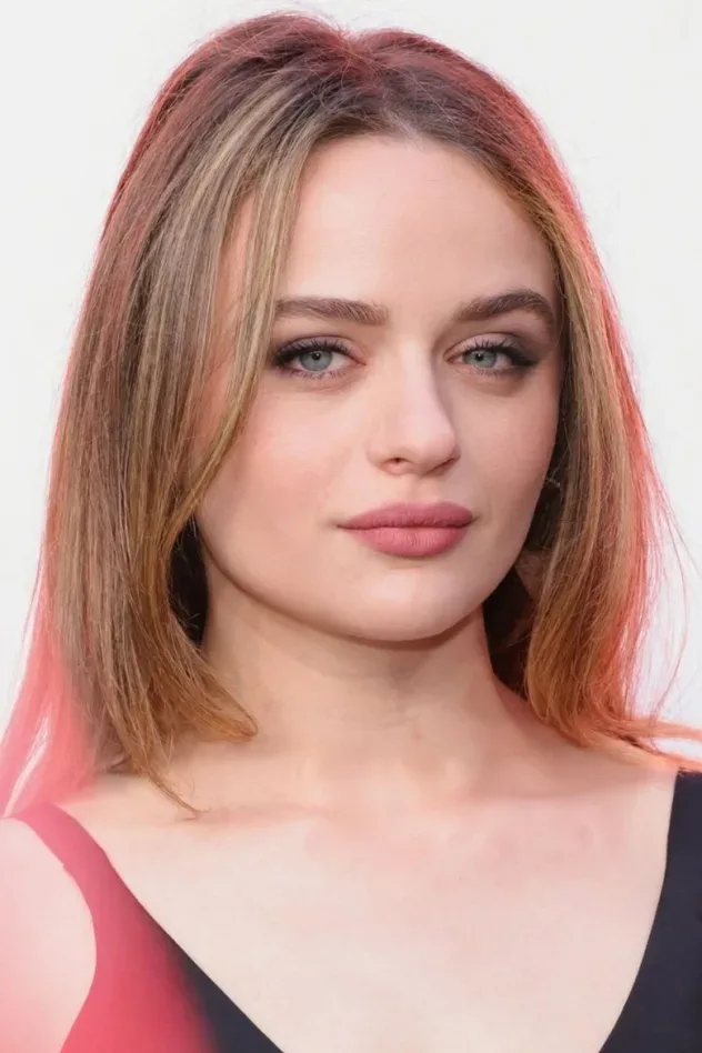 Joey King için kapak görseli