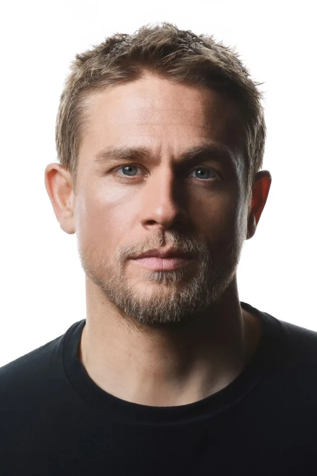 Charlie Hunnam fotoğrafı