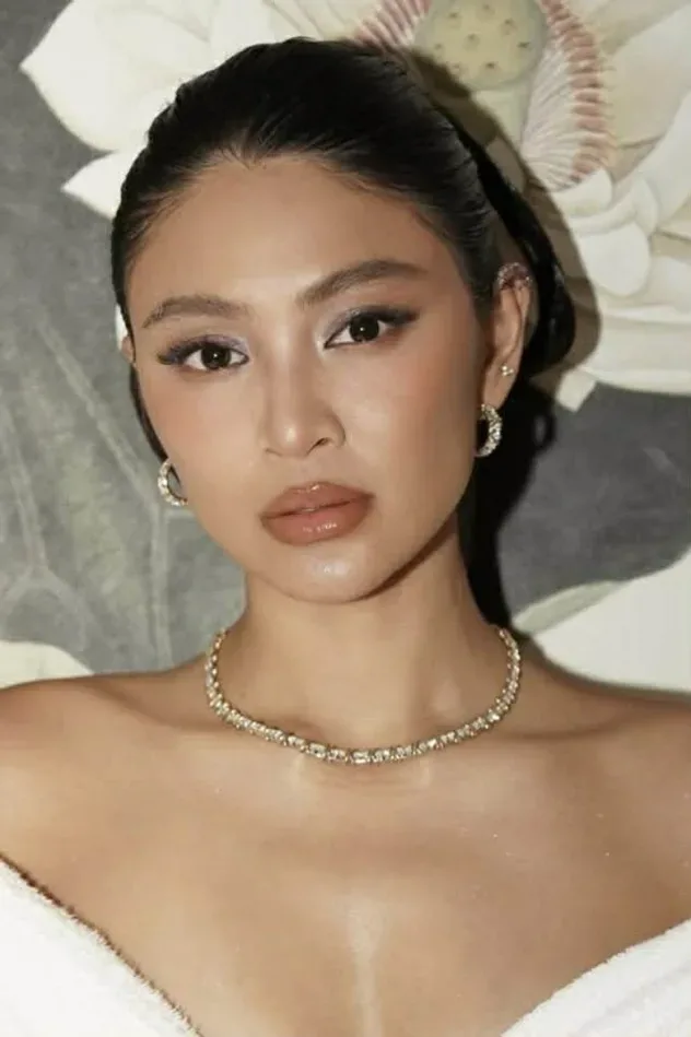 Cover image for Nadine Lustre