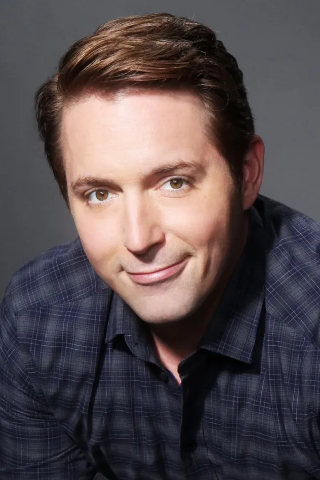 Beck Bennett fotoğrafı