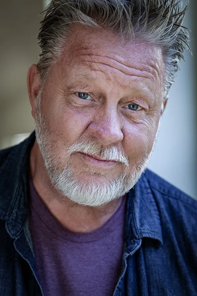 John Lacy fotoğrafı