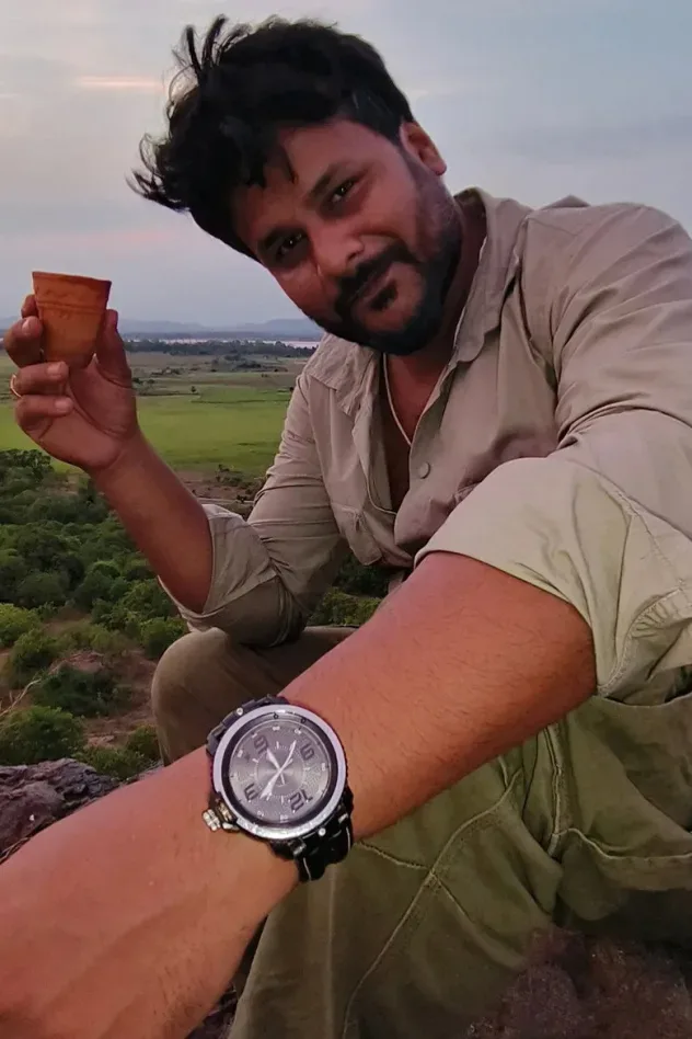 Imagen de portada para Udit Guru
