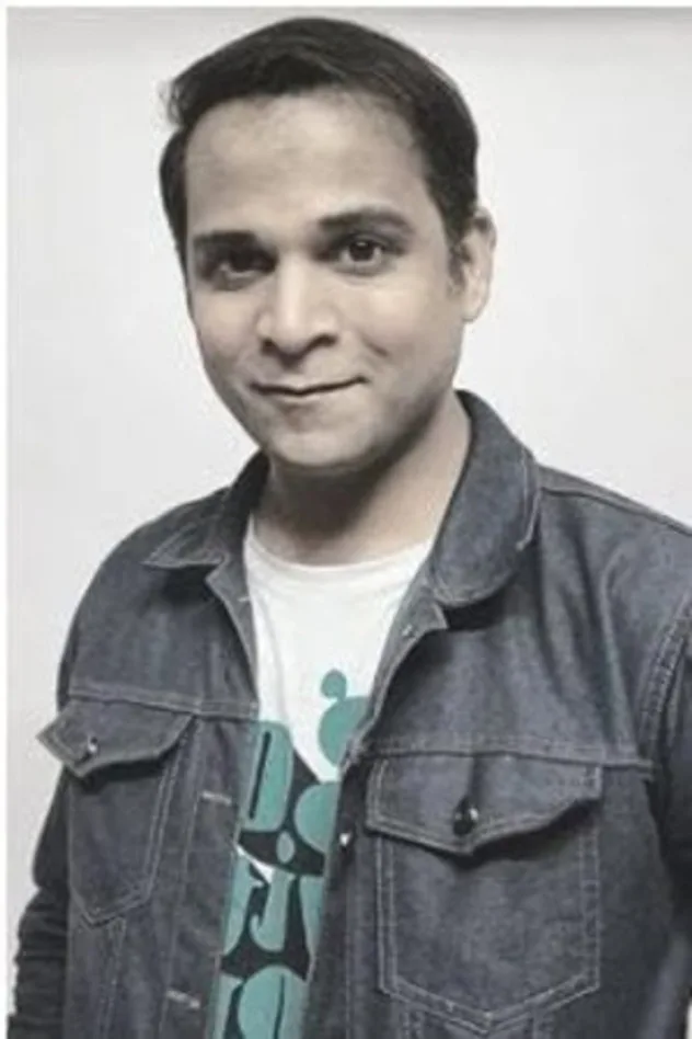 Girish Sharma fotoğrafı