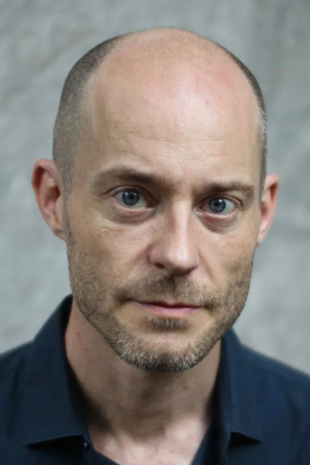 James Laver fotoğrafı