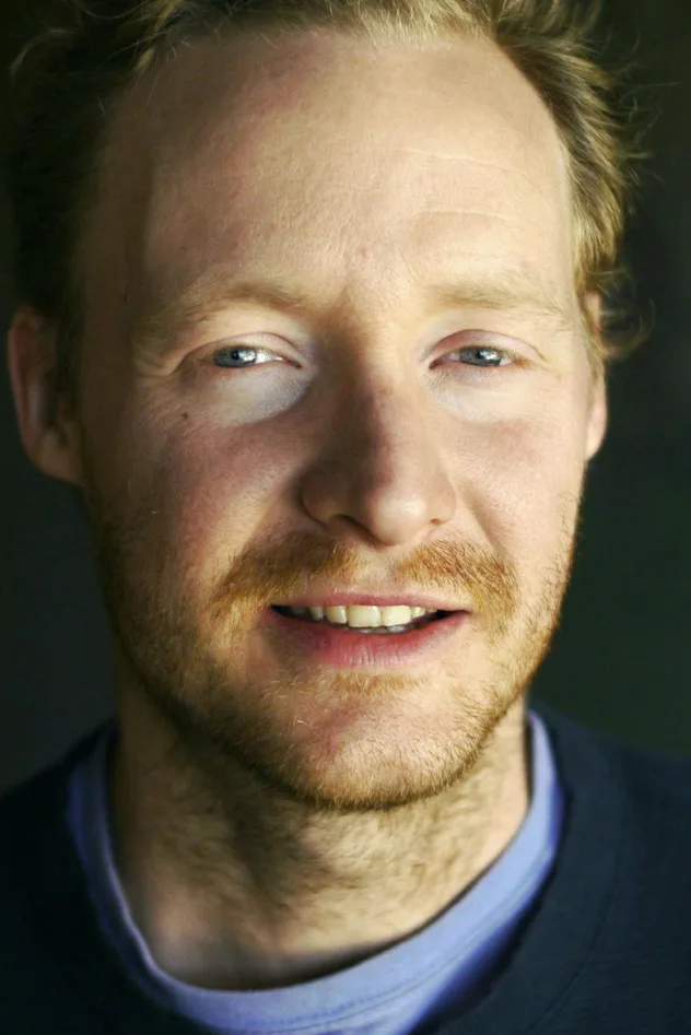 Timothy Morton fotoğrafı
