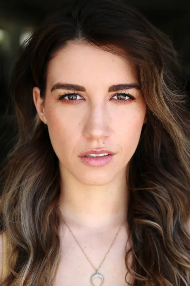 Alexandra Nell fotoğrafı