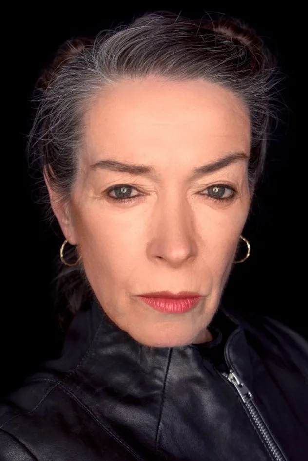 Adrienne Pearce fotoğrafı