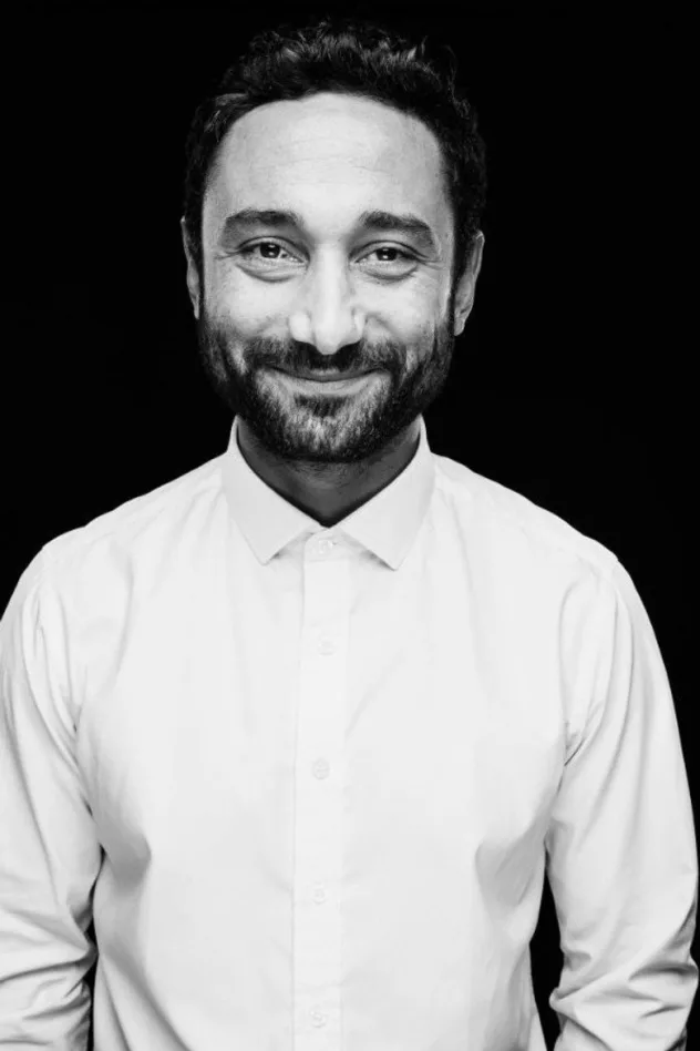 Deniz Cooper fotoğrafı