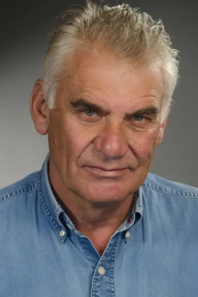 Cover image for Tim Hughes