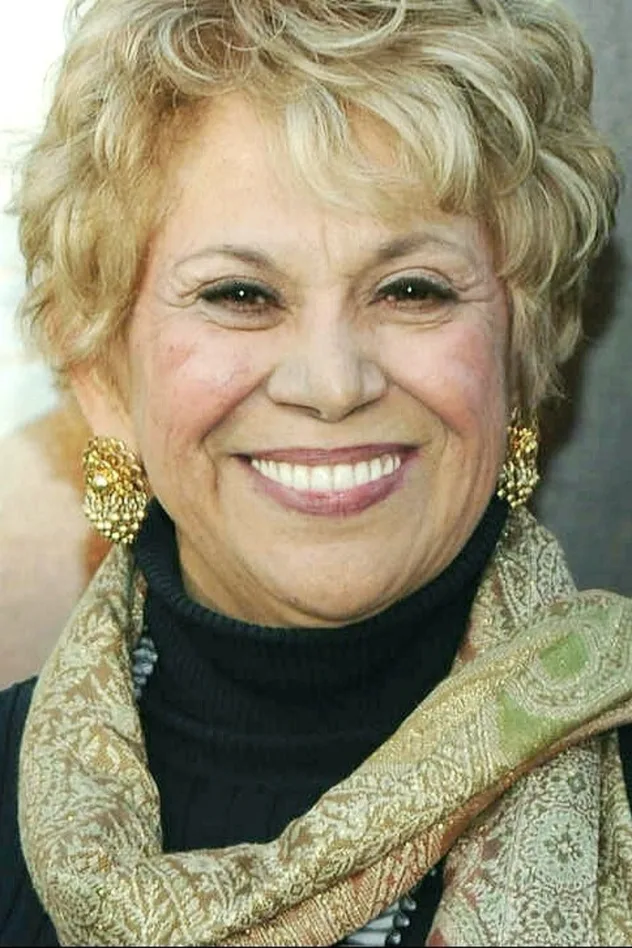 Lupe Ontiveros fotoğrafı