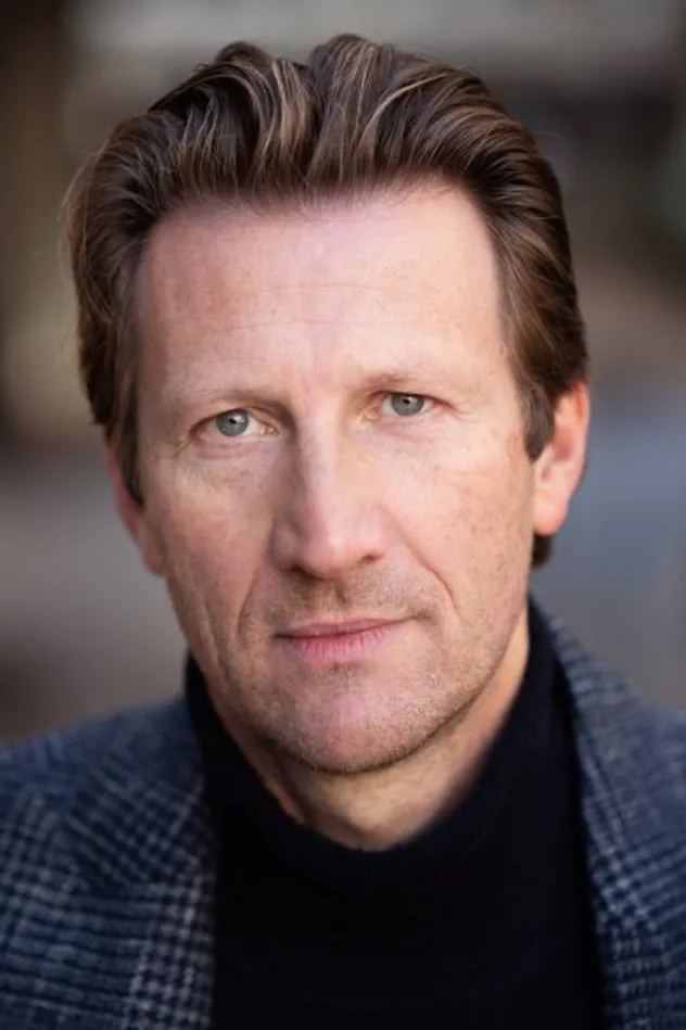 Mark Bazeley fotoğrafı