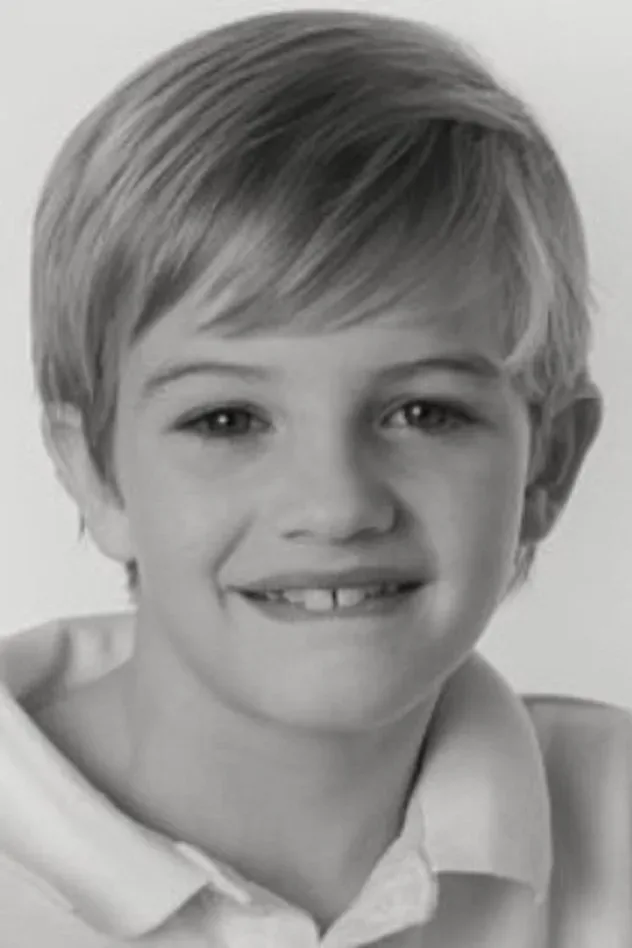 Imagen de portada para Flynn MacArthur