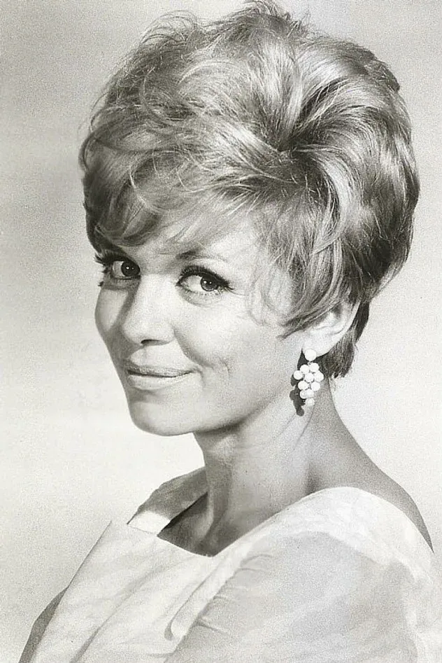 صورة الغلاف لـ Ann Elder