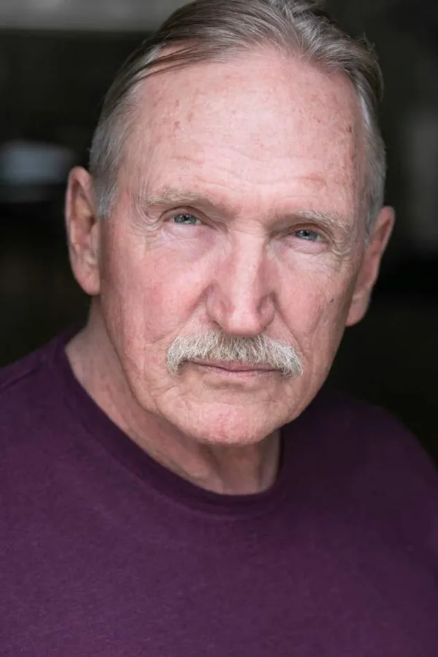 Bruce Phillips fotoğrafı