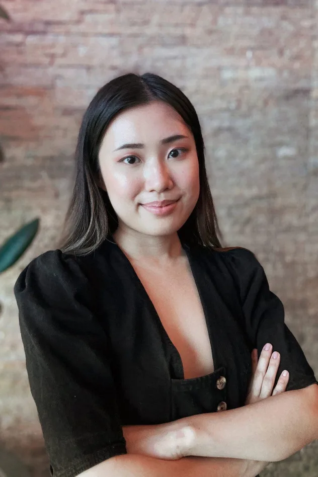 Claudia Tan fotoğrafı