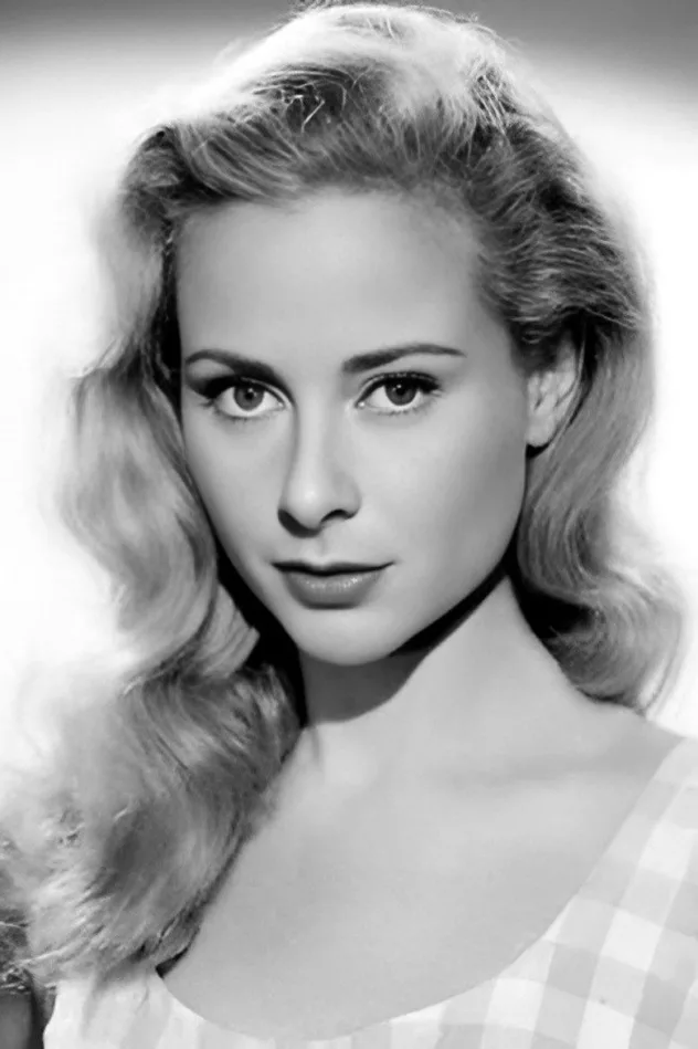 Geneviève Page fotoğrafı