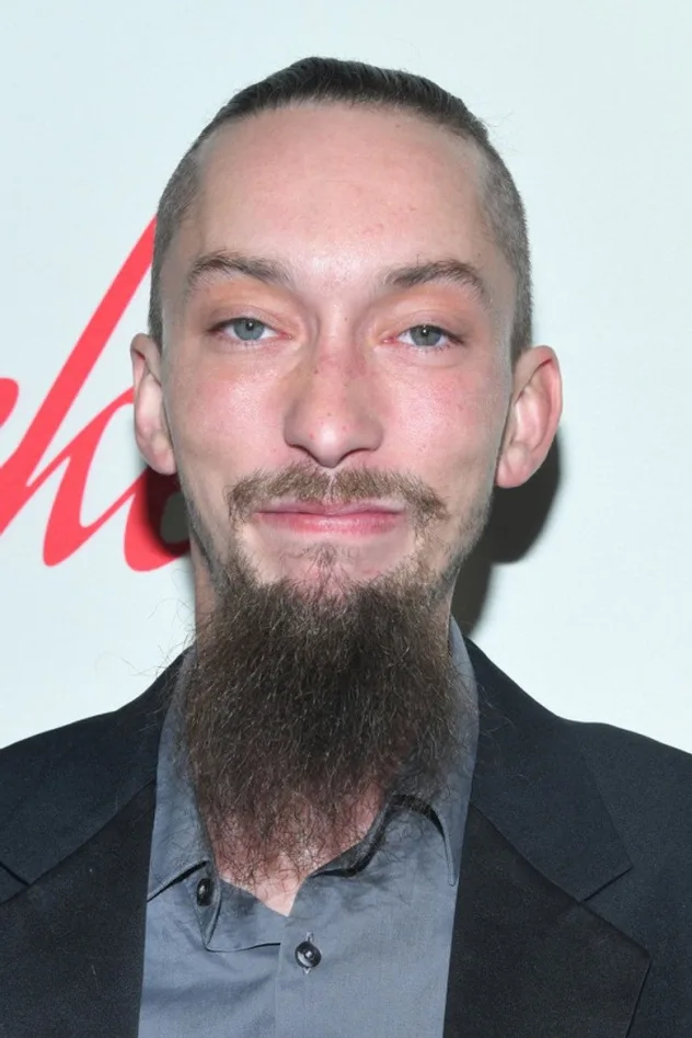 Ethan Darbone fotoğrafı