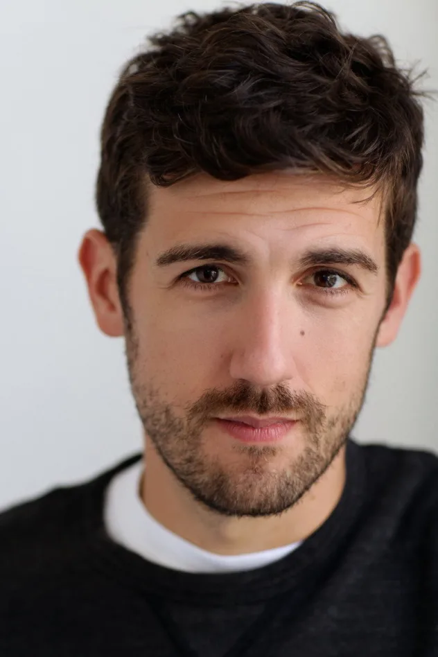 Carter Hudson fotoğrafı