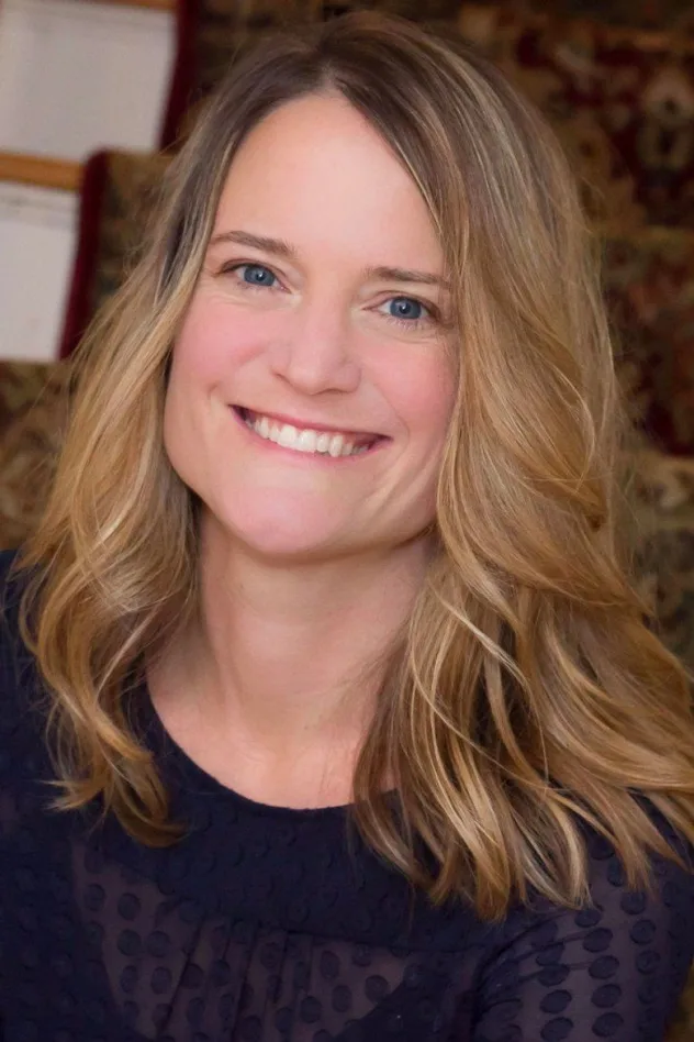 Sara Shepard fotoğrafı