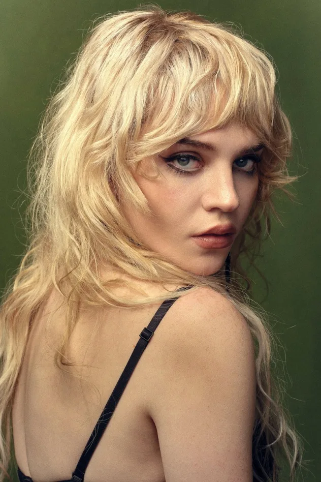 Sophie Thatcher fotoğrafı