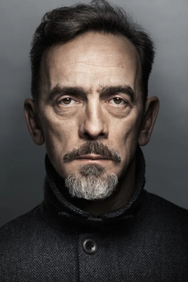 Adrian Schiller fotoğrafı