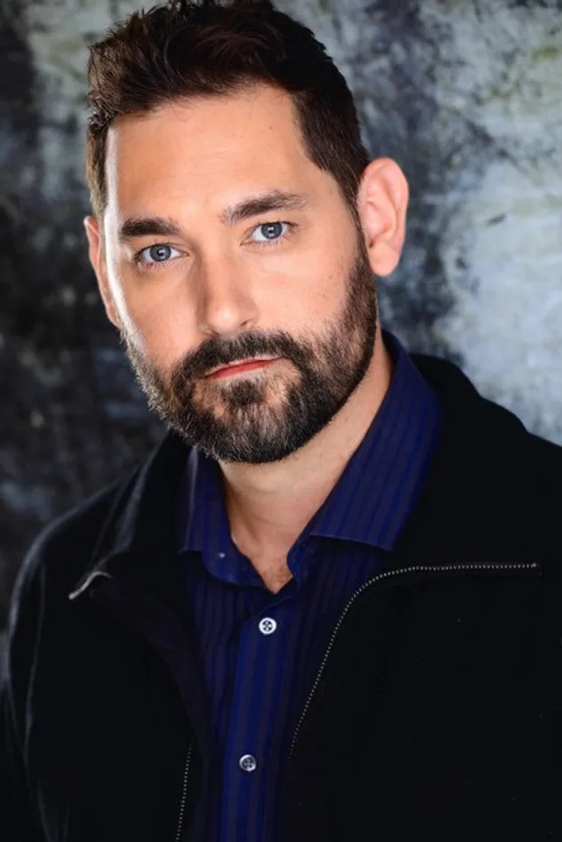 Nick Simotas fotoğrafı