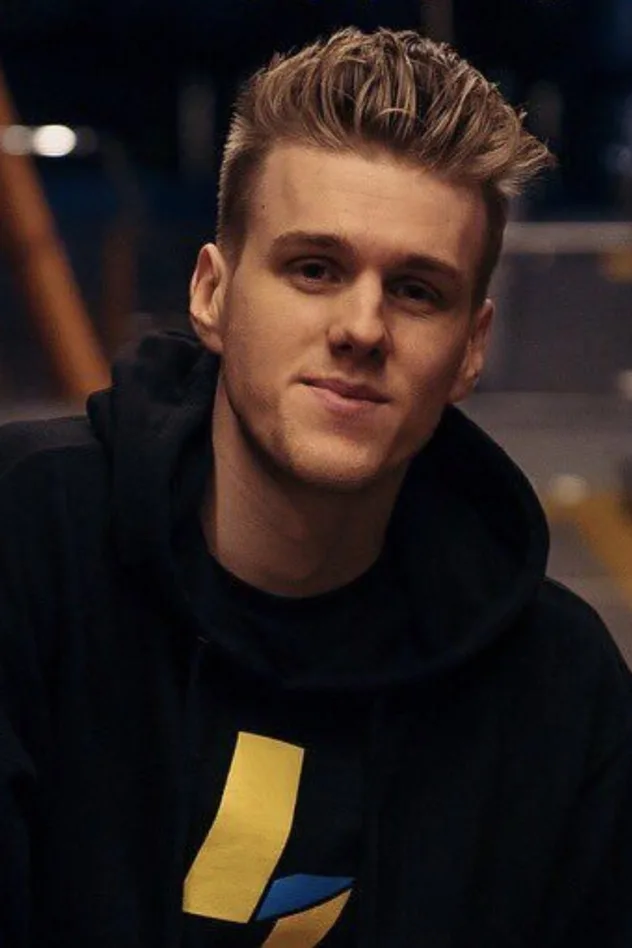 Lachlan Power fotoğrafı