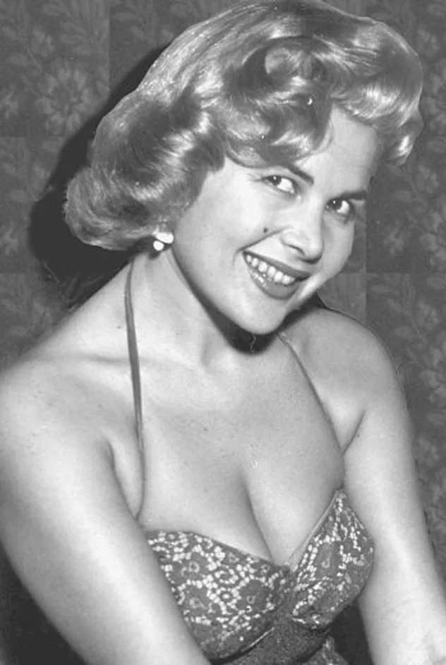 Gloria Pall fotoğrafı