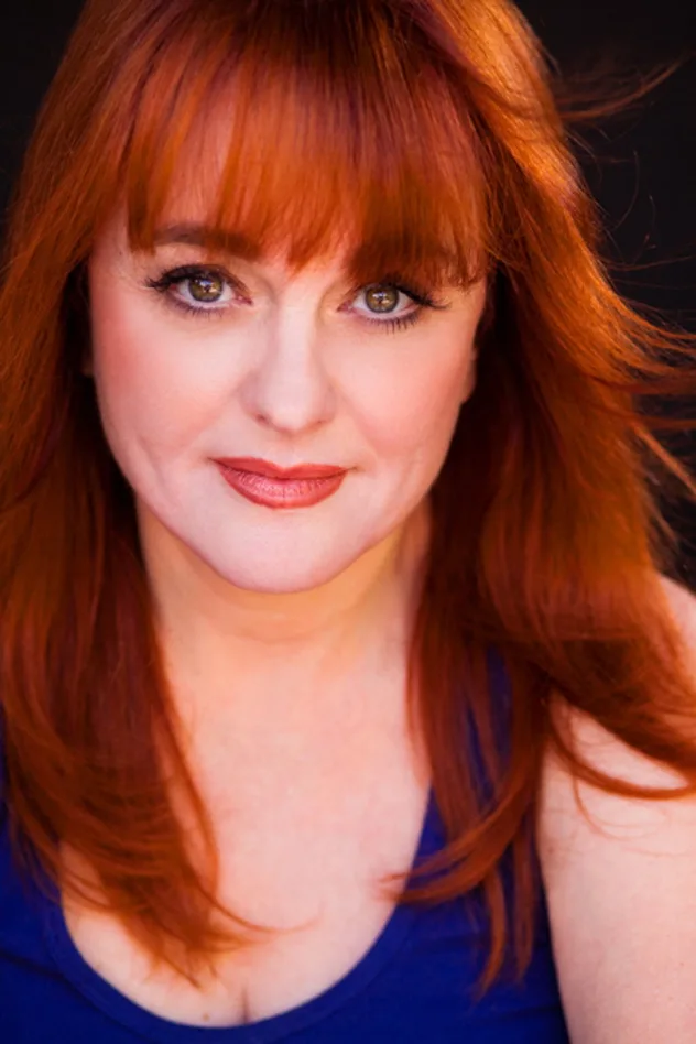Julie Brown fotoğrafı