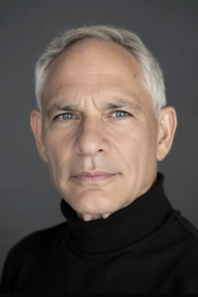 Russell Todd fotoğrafı
