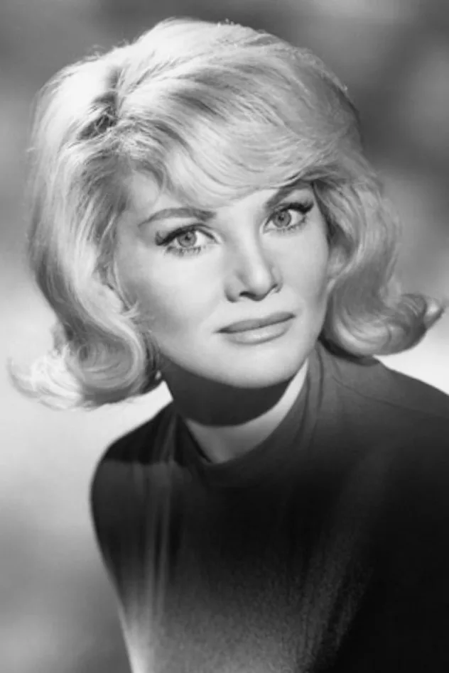 Diane Cilento fotoğrafı