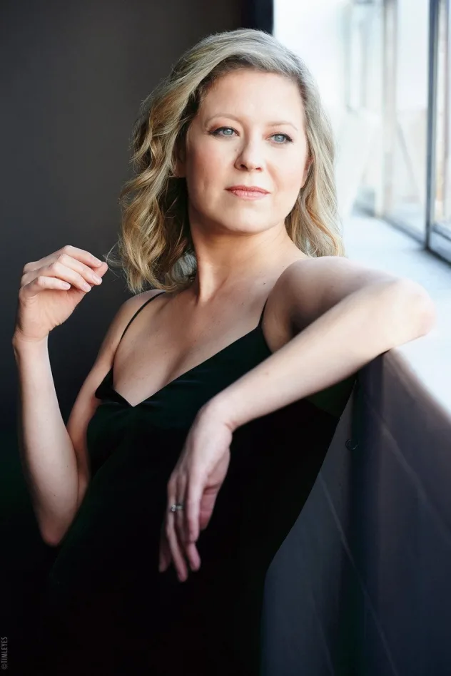 Nicole Underhay fotoğrafı