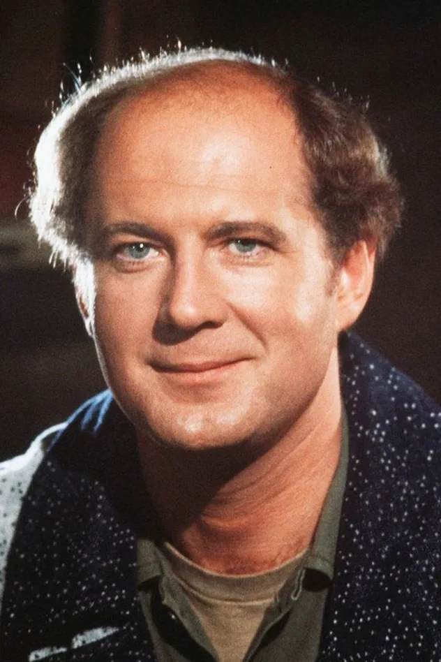 David Ogden Stiers fotoğrafı