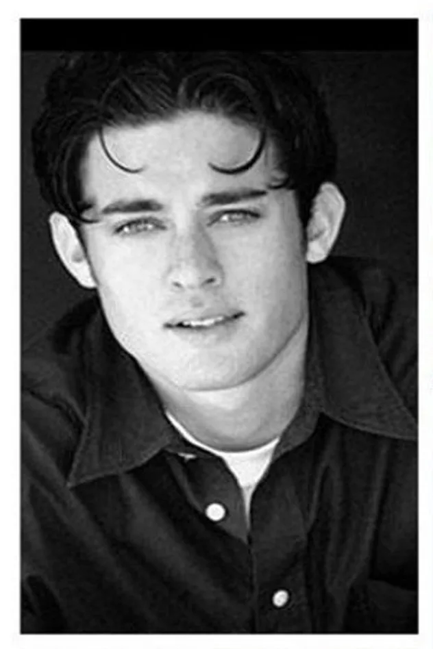 Christopher Pettiet fotoğrafı