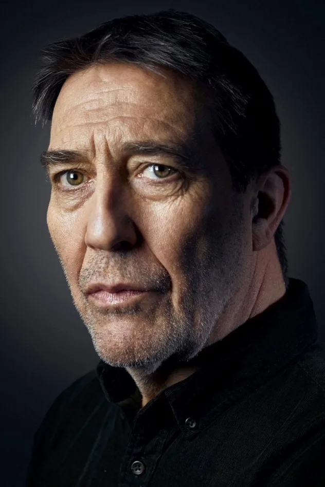 Ciarán Hinds fotoğrafı