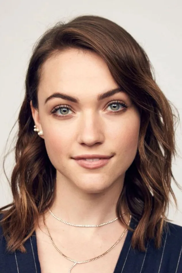 Violett Beane fotoğrafı