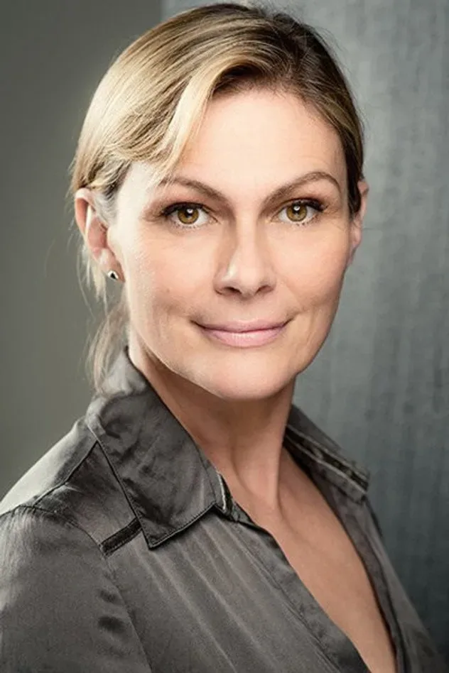 صورة الغلاف لـ Rachel Fielding